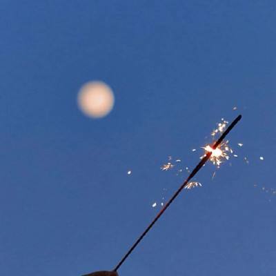 真主党对以军阵地实施报复性打击，发射超60枚火箭弹